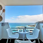 Coastal Vibe تاكورونتي