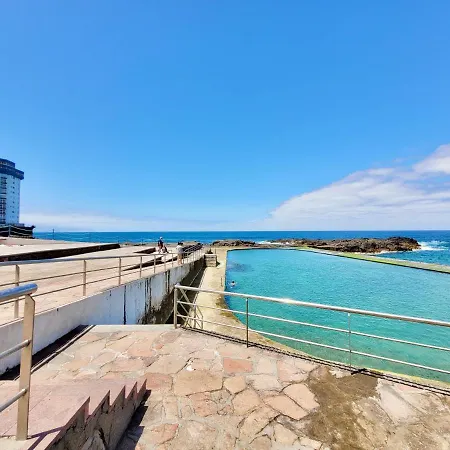 Coastal Vibe טקורונטה